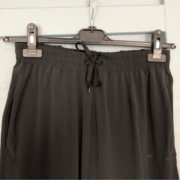 Outdoor Voices Black High Waisted Joggers with Pockets and Elastic Waistband - Picture 3 of 9